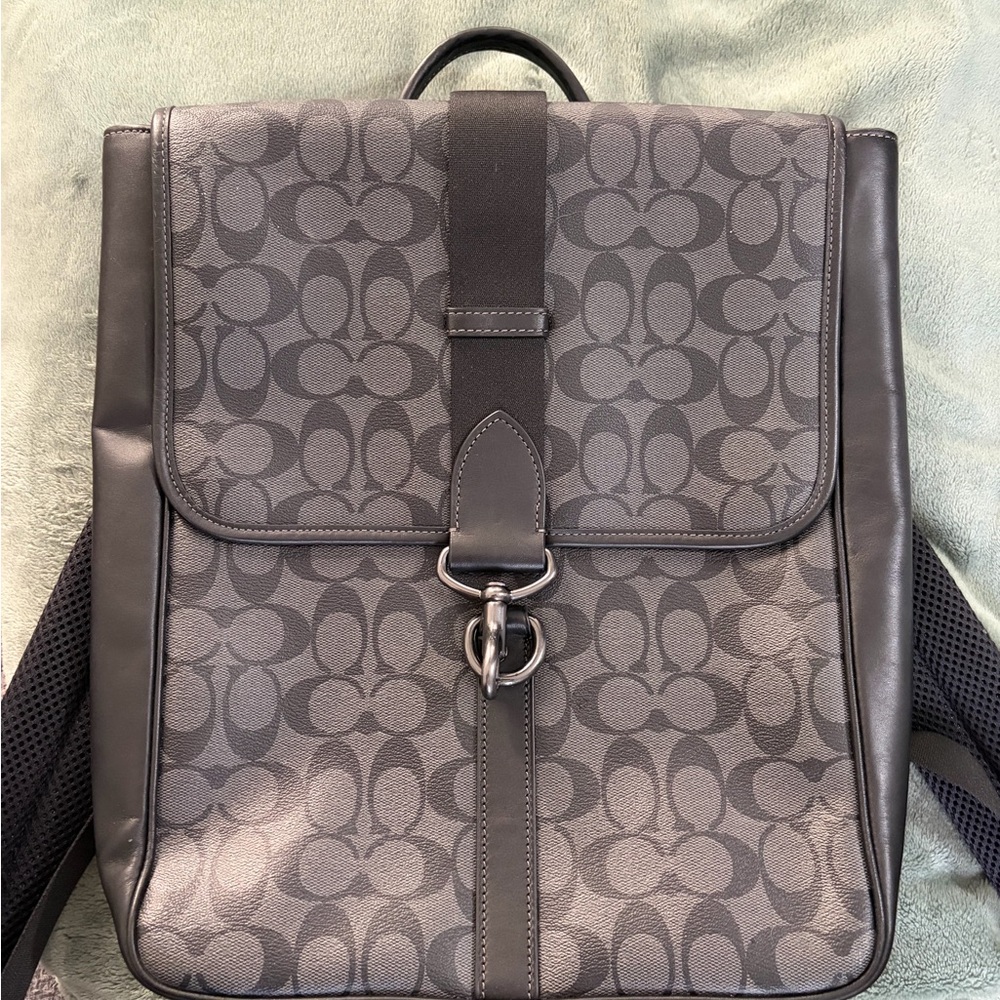 Coach Blaine Backpack in Signature Canvas - Picture 2 of 6